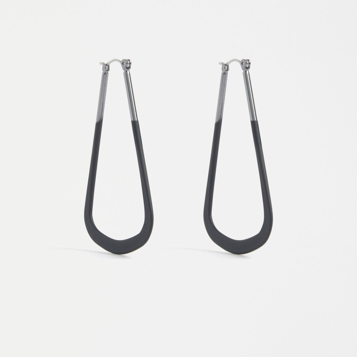 Elk The Label Kuulo Hoop Earring Black